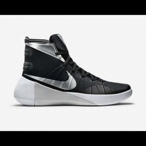 Men’s Nike Hyperdunk basket ball shoes